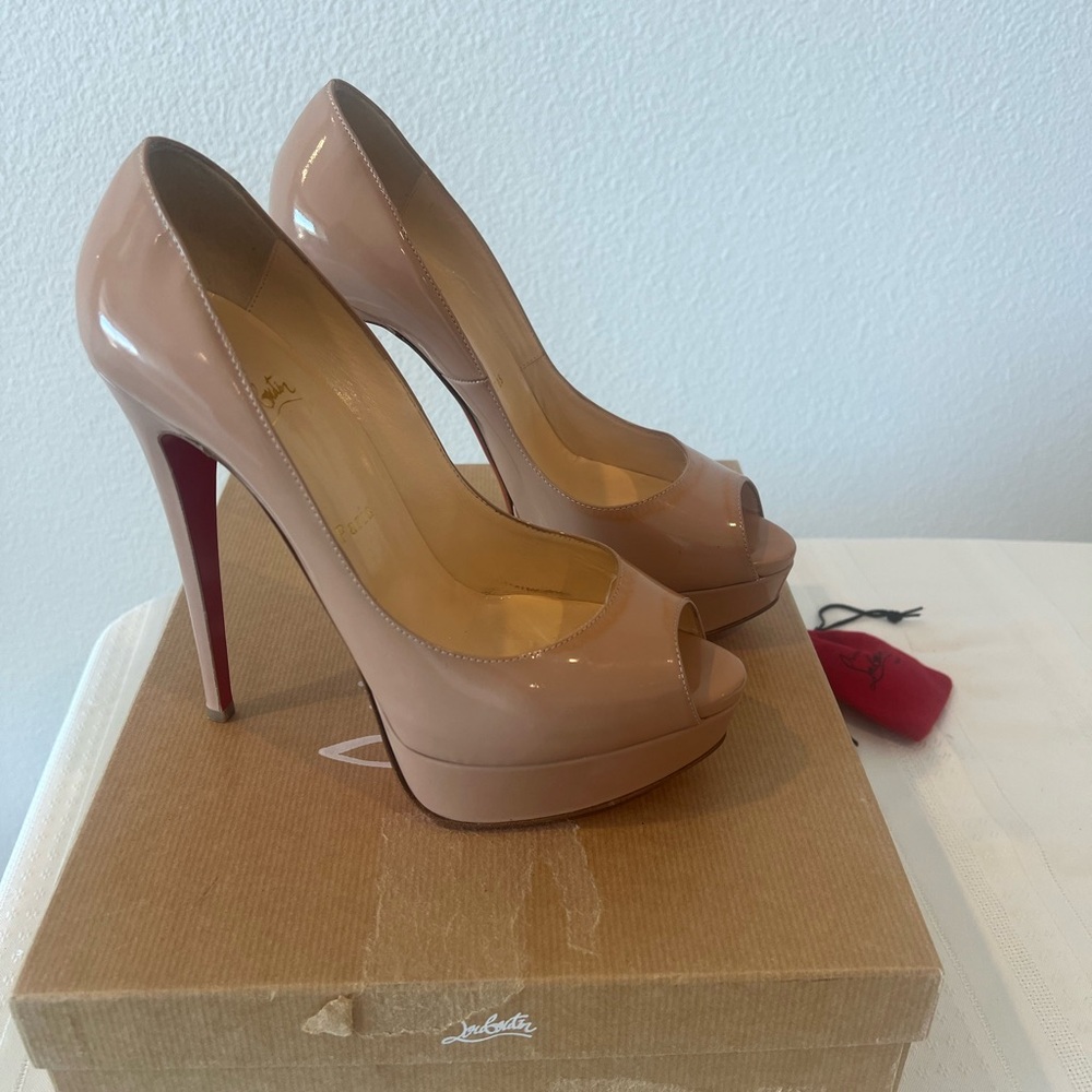Christian louboutin peep toe